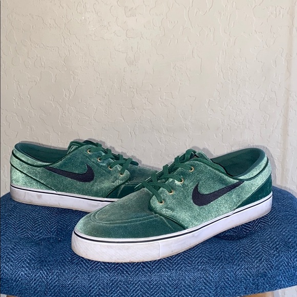 Nike Sb Janoski Skate Shoes Christmas 